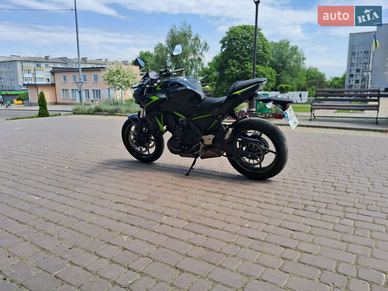 Мотоцикл Спорт-туризм Kawasaki Z 650 2022 в Киеве