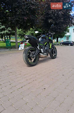 Мотоцикл Спорт-туризм Kawasaki Z 650 2022 в 