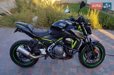 Мотоцикл Без обтекателей (Naked bike) Kawasaki Z 650 2018 в 