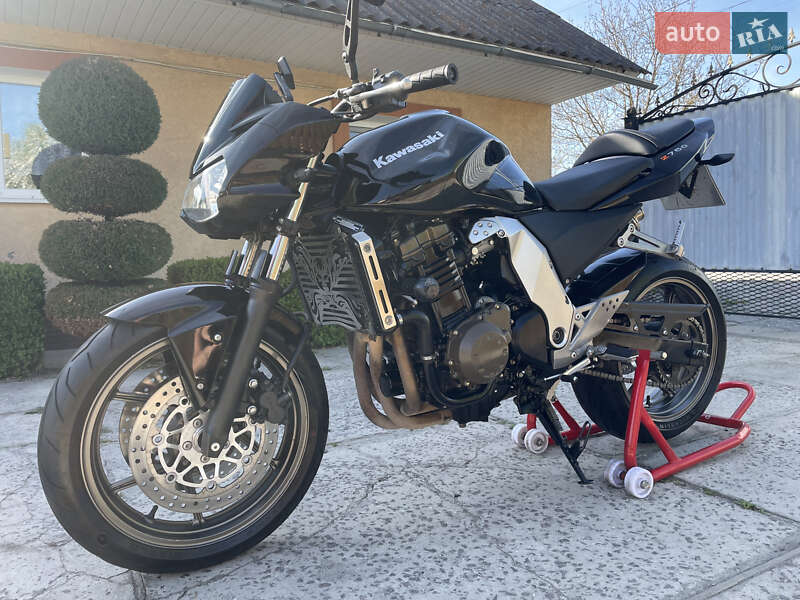 Мотоцикл Без обтекателей (Naked bike) Kawasaki Z 750 2005 в 