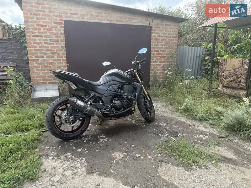 Kawasaki Z 750 2012 VIN JKAZR750NPA013013 фото оголошення 2 з 12