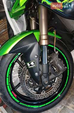 Мотоцикл Без обтекателей (Naked bike) Kawasaki Z 750R 2011 в 