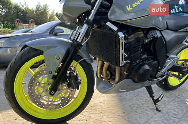 Спортбайк Kawasaki Z 750R 2004 в 