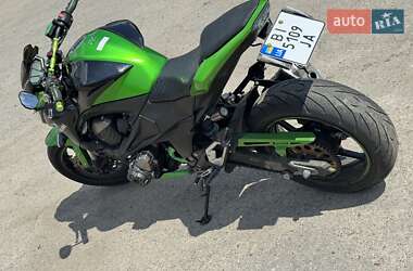Мотоцикл Без обтекателей (Naked bike) Kawasaki Z 800 2013 в 