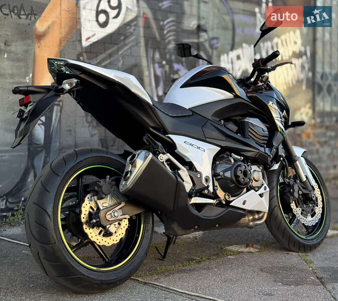 Мотоцикл Без обтекателей (Naked bike) Kawasaki Z 800 2013 в Киеве