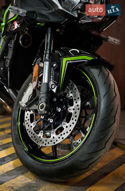 Спортбайк Kawasaki Z H2 2020 в 
