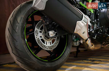 Спортбайк Kawasaki Z H2 2020 в 