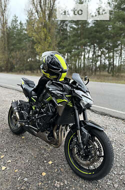 Спортбайк Kawasaki Z900 2020 в 