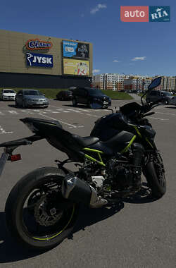 Мотоцикл Без обтекателей (Naked bike) Kawasaki Z900 2022 в Ровно