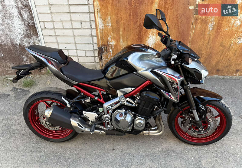 Мотоцикл Без обтекателей (Naked bike) Kawasaki Z900 2018 в Днепре фото 14 Мотоцикл Без обтекателей (Naked bike) Kawasaki Z900 2018 в Днепре