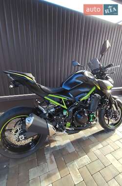 Мотоцикл Без обтікачів (Naked bike) Kawasaki Z900 2021 в  фото 4 Мотоцикл Без обтікачів (Naked bike) Kawasaki Z900 2021 в