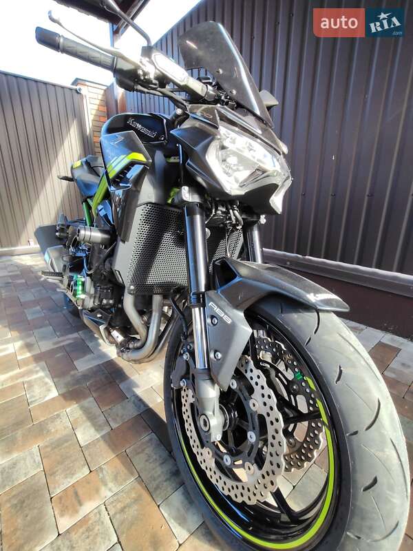 Мотоцикл Без обтекателей (Naked bike) Kawasaki Z900 2021 в Белогородке фото 9 Мотоцикл Без обтекателей (Naked bike) Kawasaki Z900 2021 в Белогородке