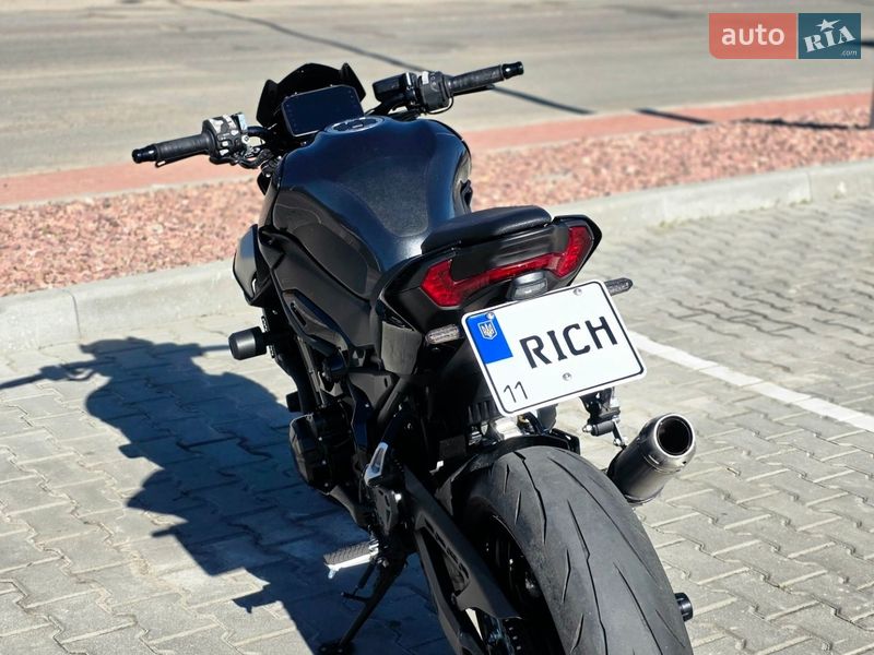 Мотоцикл Без обтекателей (Naked bike) Kawasaki Z900 2025 в Тараще