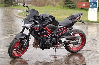 Мотоцикл Без обтекателей (Naked bike) Kawasaki Z900 2021 в Черкассах