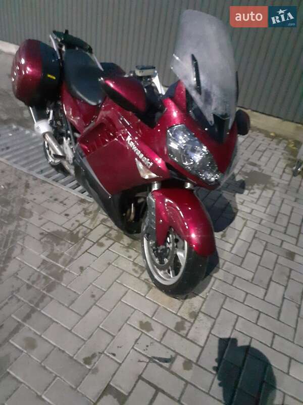 Мотоцикл Спорт-туризм Kawasaki ZG 1400 2008 в Сарнах
