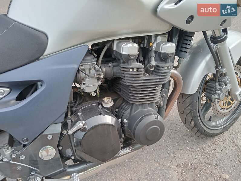 Мотоцикл Классік Kawasaki ZR 7S 2004 в Нововолинську