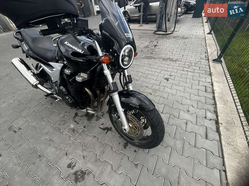 Мотоцикл Классик Kawasaki ZR 2003 в Виннице