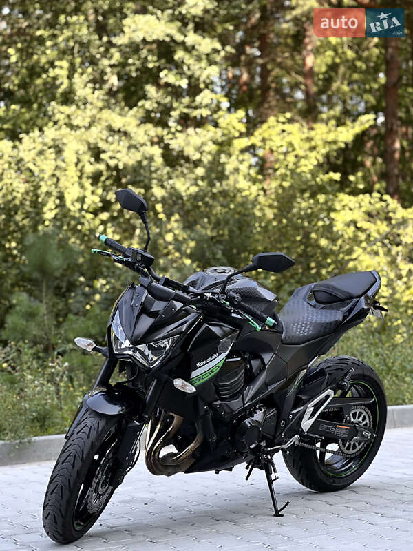 Kawasaki ZR 2015