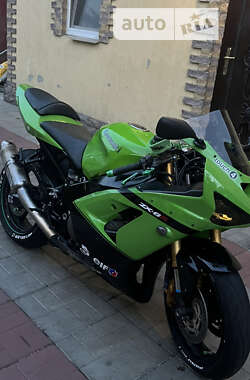 Спортбайк Kawasaki ZX 6R 2004 в Буче