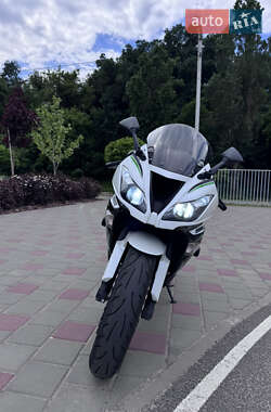 Спортбайк Kawasaki ZX 6R 2013 в 