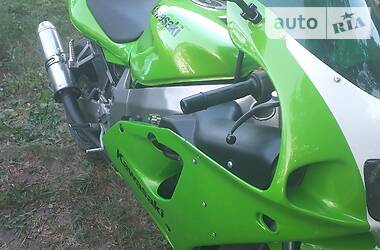 Спортбайк Kawasaki ZX 7R 2003 в Виннице