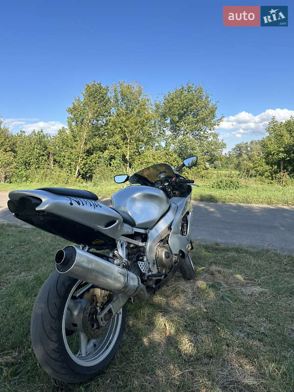 Спортбайк Kawasaki ZX 9R 2002 в Монастырище