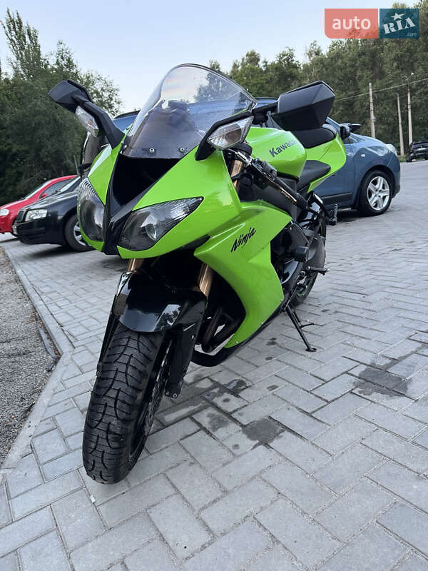 Спортбайк Kawasaki ZX 2008 в Запоріжжі