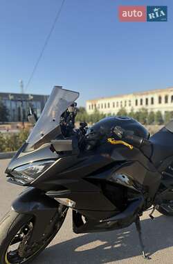 AUTO.RIA – Продам Кавасаки ЗХ JKAZXCW19KA022056