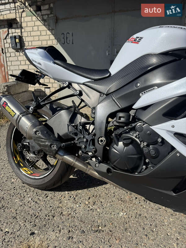 Спортбайк Kawasaki ZX 2011 в Николаеве