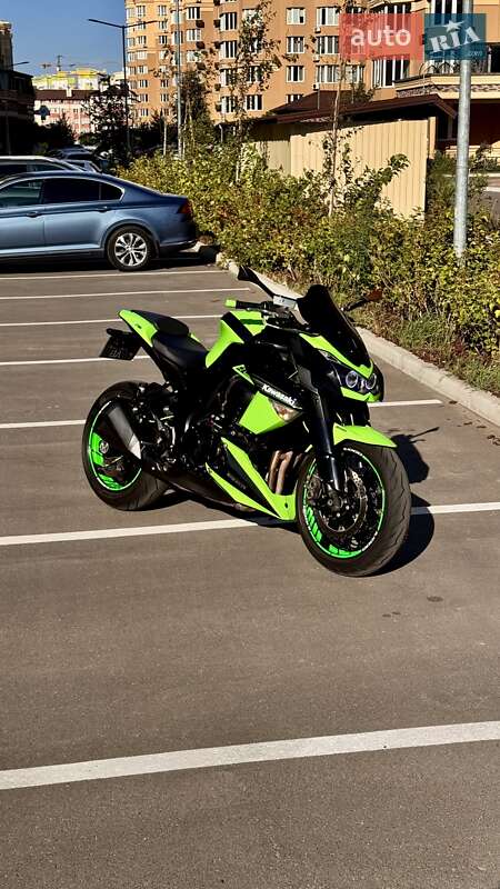 Kawasaki ZX 2010 Kawasaki ZX 2010