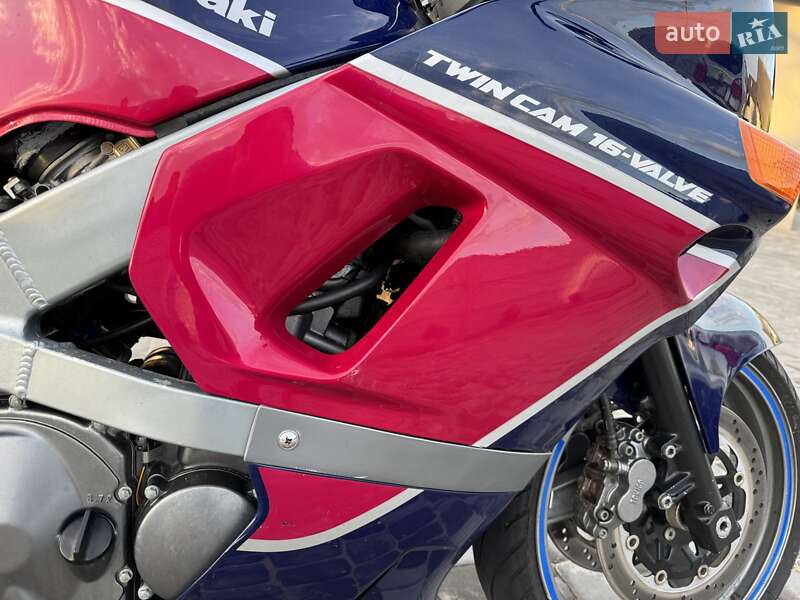 Мотоцикл Спорт-туризм Kawasaki ZZR 600 1993 в Любешові