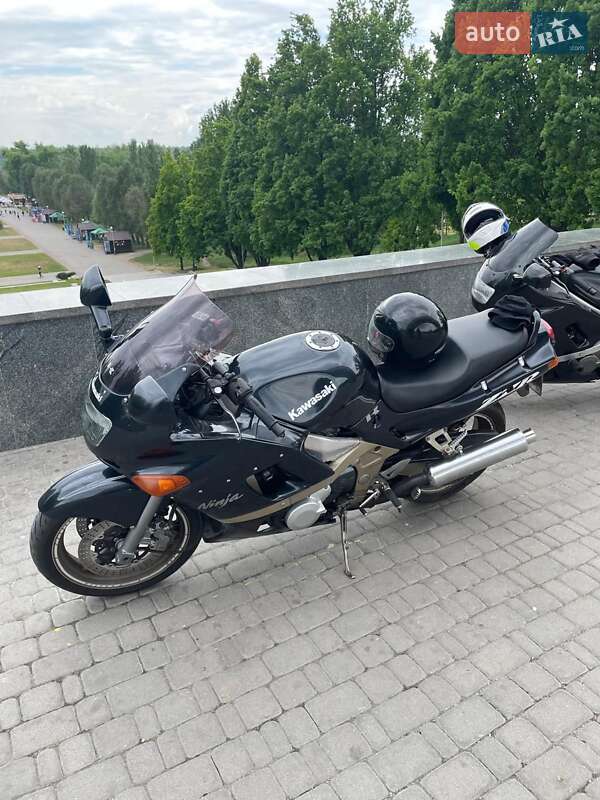 Kawasaki ZZR 600