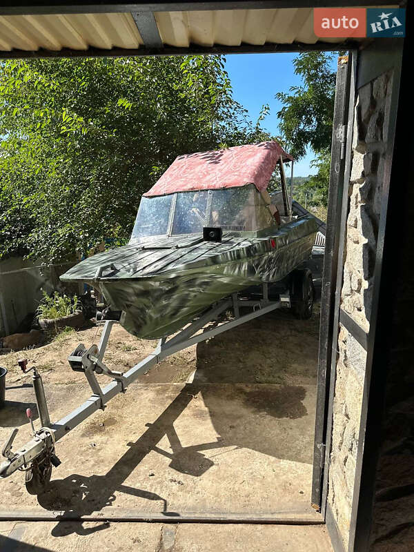 Човен Казанка 5М2 2010 в Ржищеві