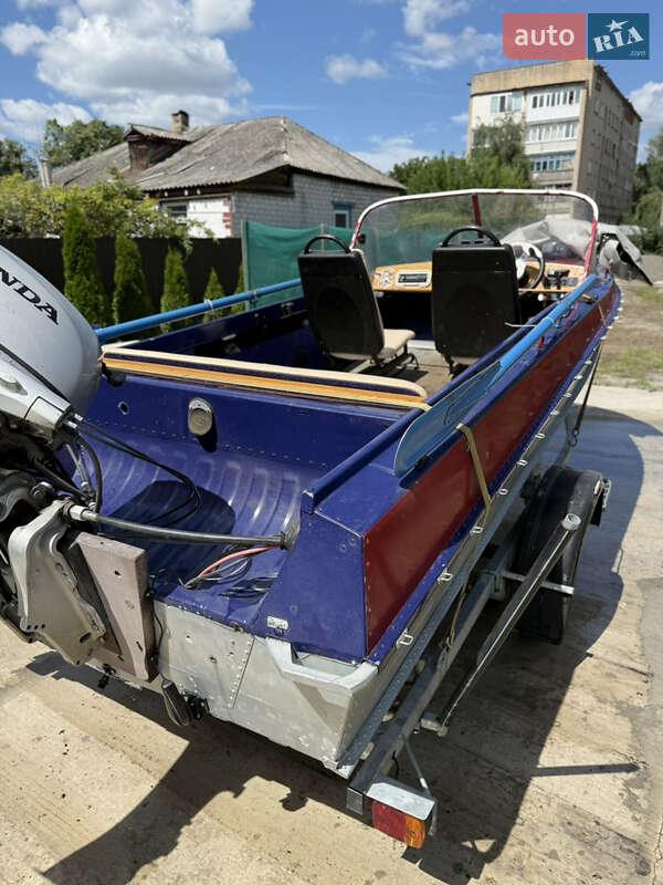 Човен Казанка 5М3 1982 в Остер