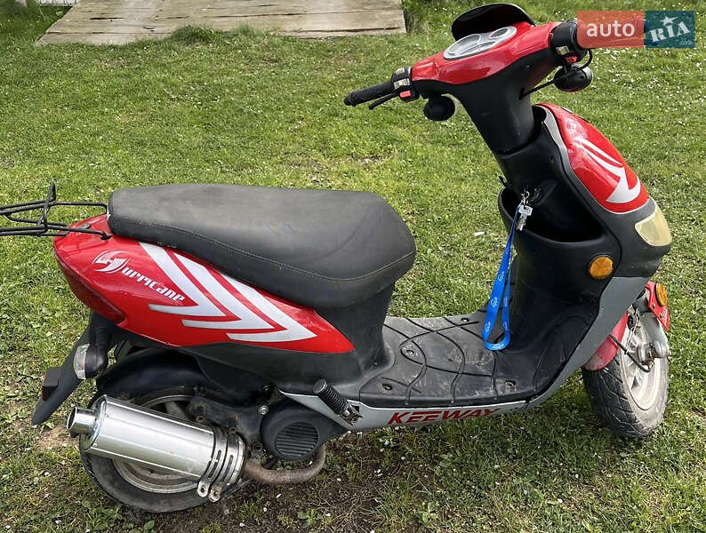Мопеды Keeway Hurricane 2004 в Ланчине