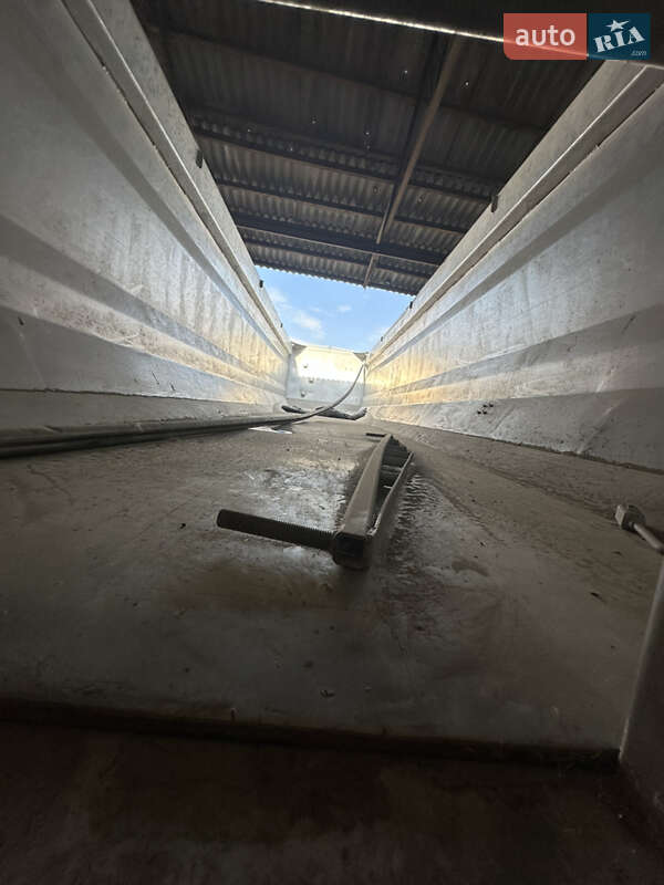 Самосвал полуприцеп Kempf SKM 2006 в Гайвороне