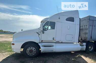 Тягач Kenworth T2000 2003 в 