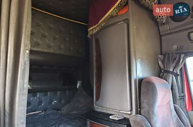 Тягач Kenworth T2000 2003 в 