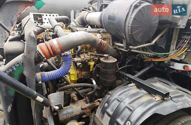 Тягач Kenworth T2000 2002 в 