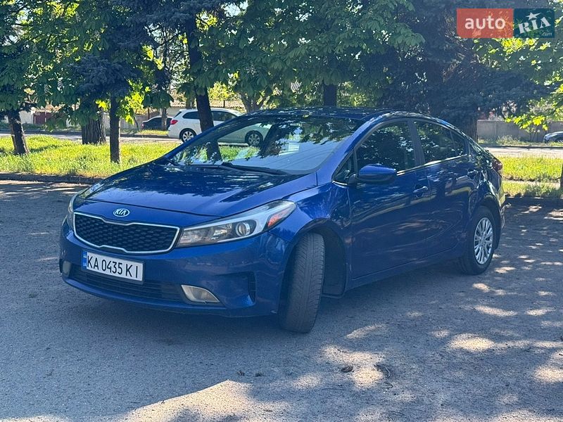 AUTO.RIA – Купити Сині авто Kia - продаж Kia Синього кольору