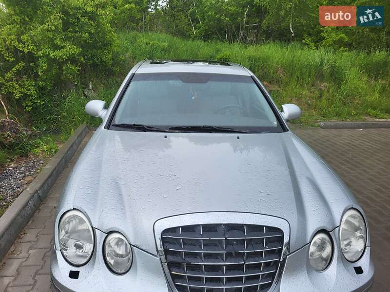 Седан Kia Amanti 2005 в Львові