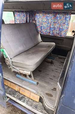 Мінівен Kia Besta 1997 в 
