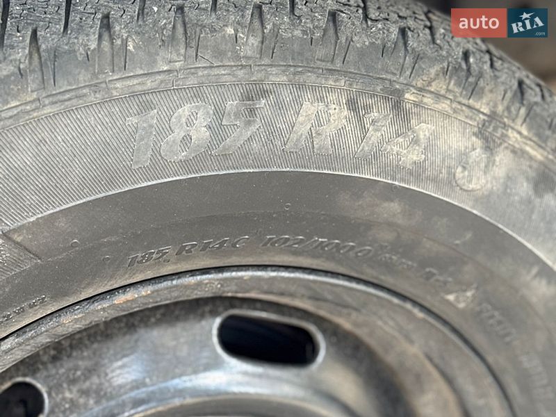 Грузовой фургон Kia Bongo 2002 в Нетешине