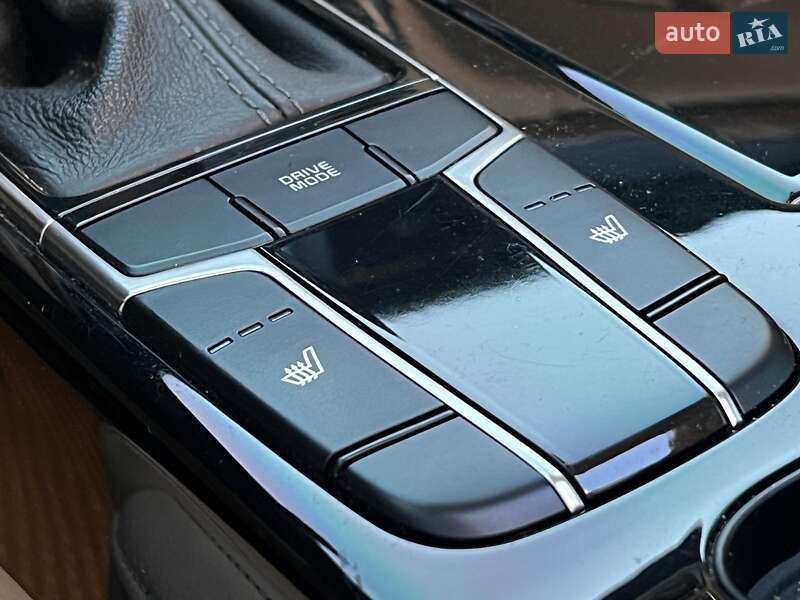 Седан Kia Cadenza 2017 в Харькове
