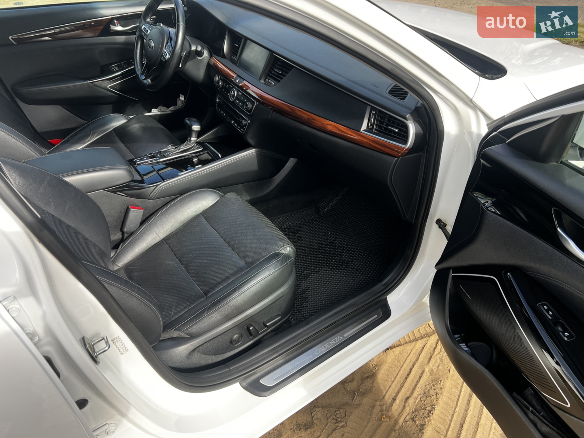 2017 Kia Cadenza - мініатюра 10
