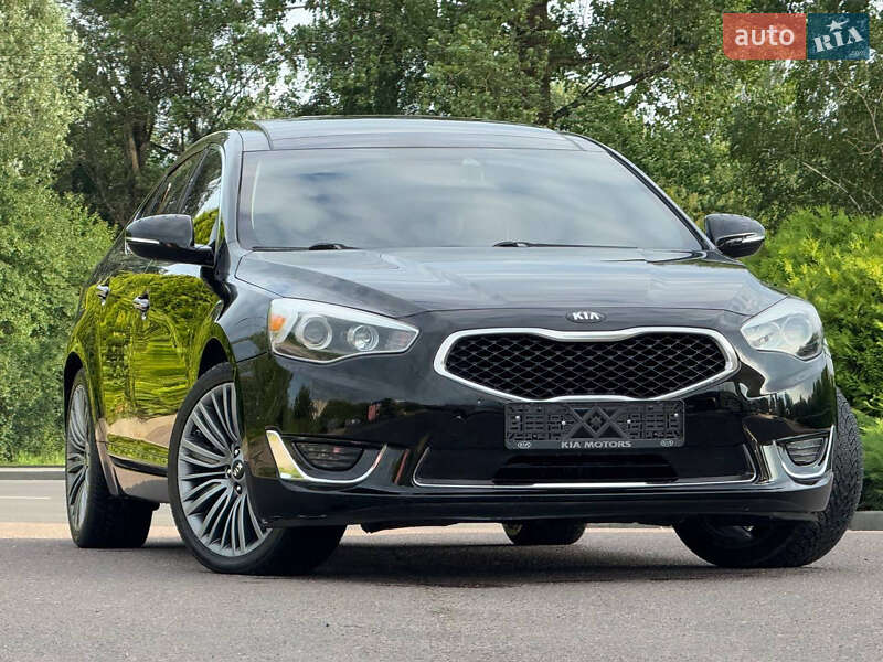 Седан Kia Cadenza 2013 в Дрогобыче