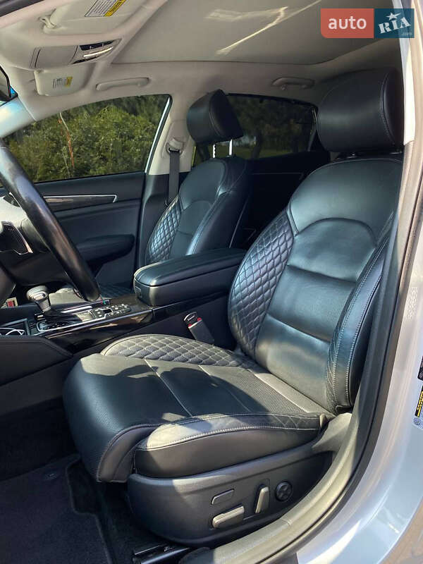 Седан Kia Cadenza 2017 в Днепре