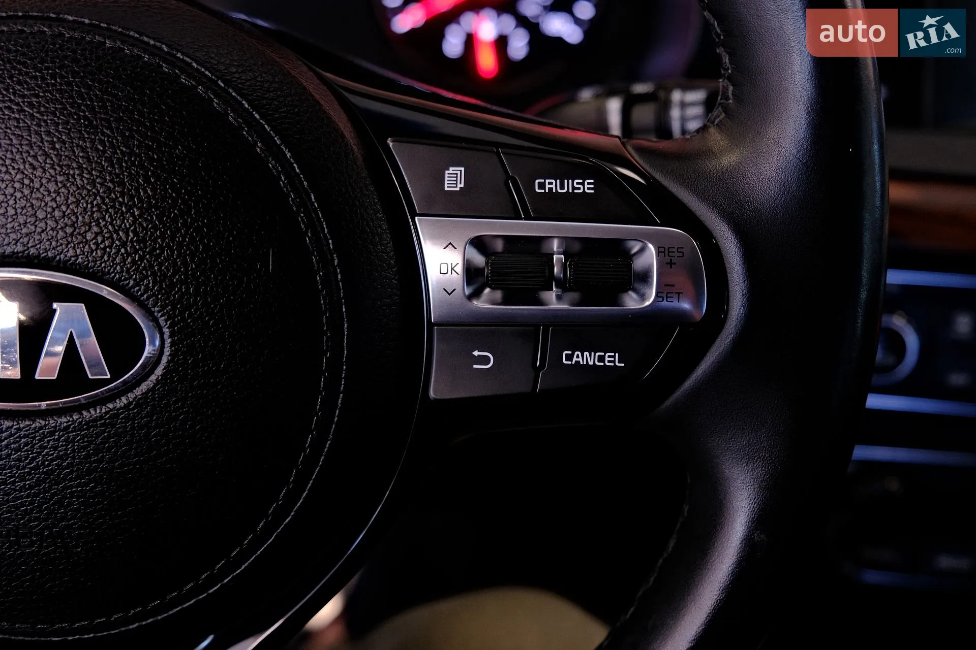 2017 Kia Cadenza - мініатюра 18