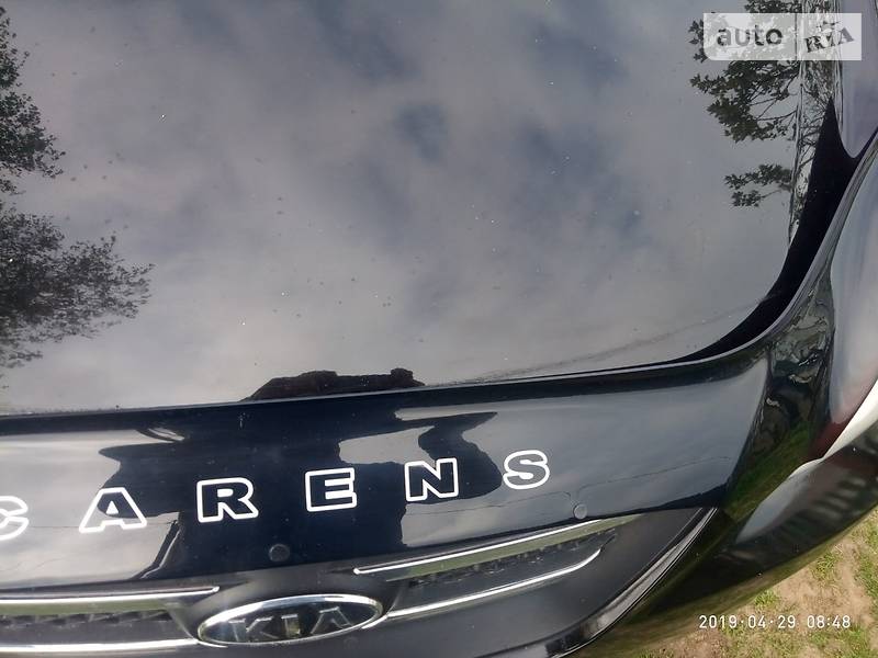 Позашляховик / Кросовер Kia Carens 2008 в Києві