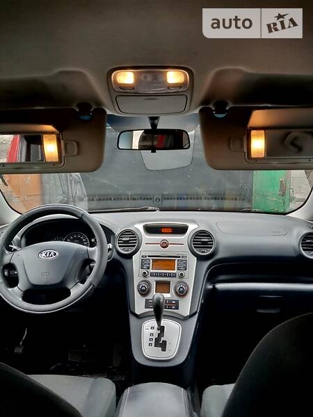 Минивэн Kia Carens 2008 в Першотравенске